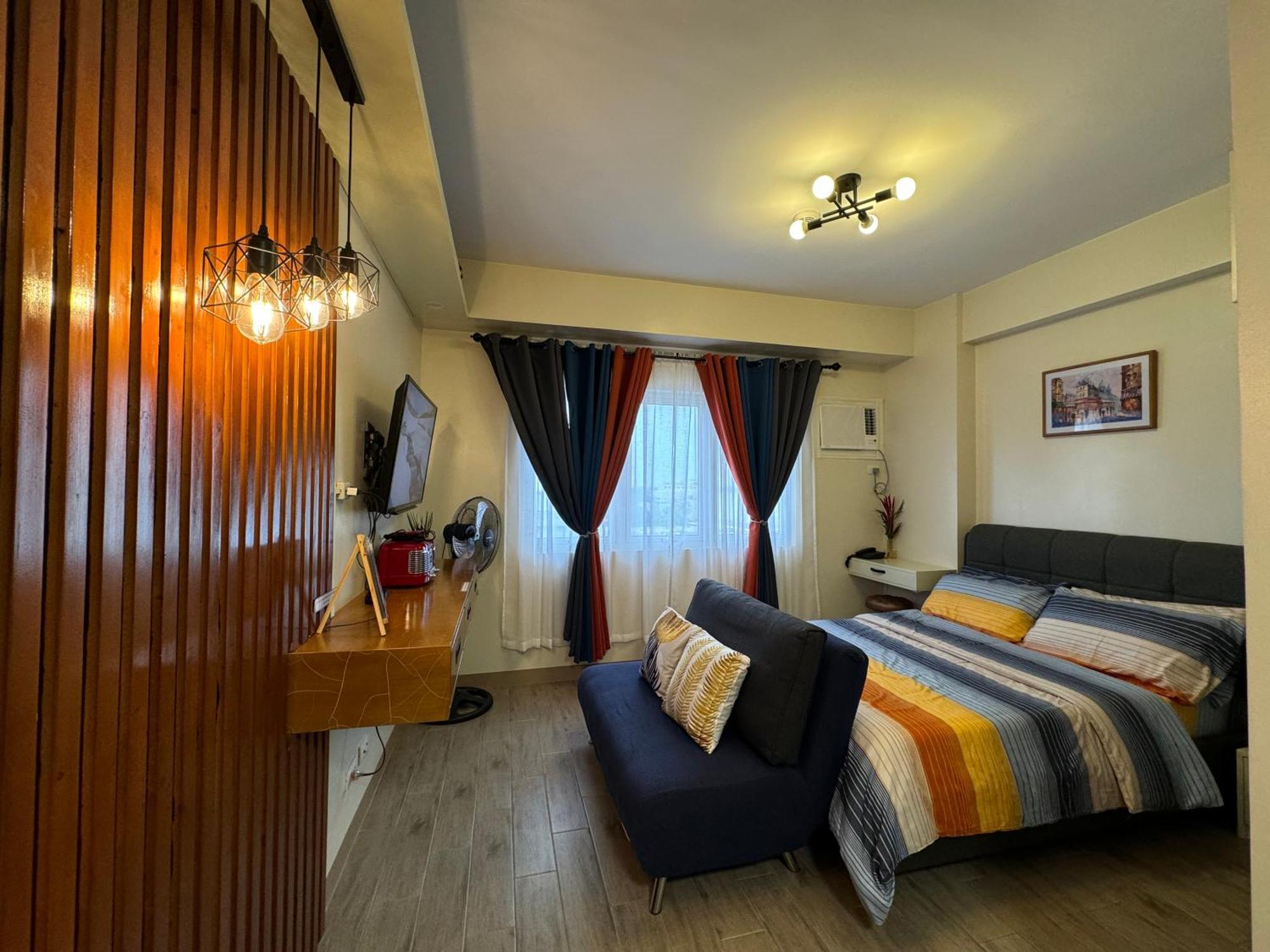 Condo Home With Fast Wifi In Bacolod City ภายนอก รูปภาพ