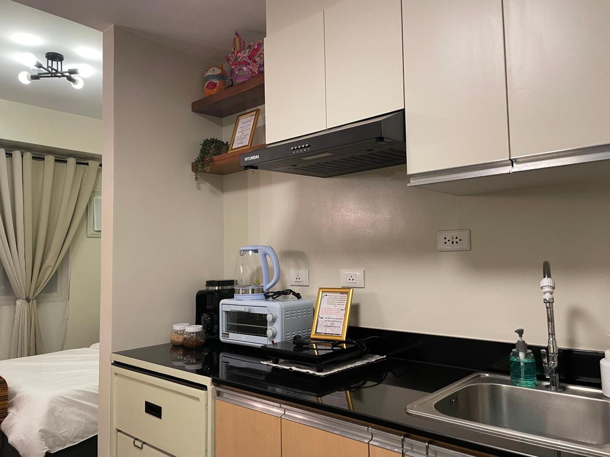 Condo Home With Fast Wifi In Bacolod City ภายนอก รูปภาพ